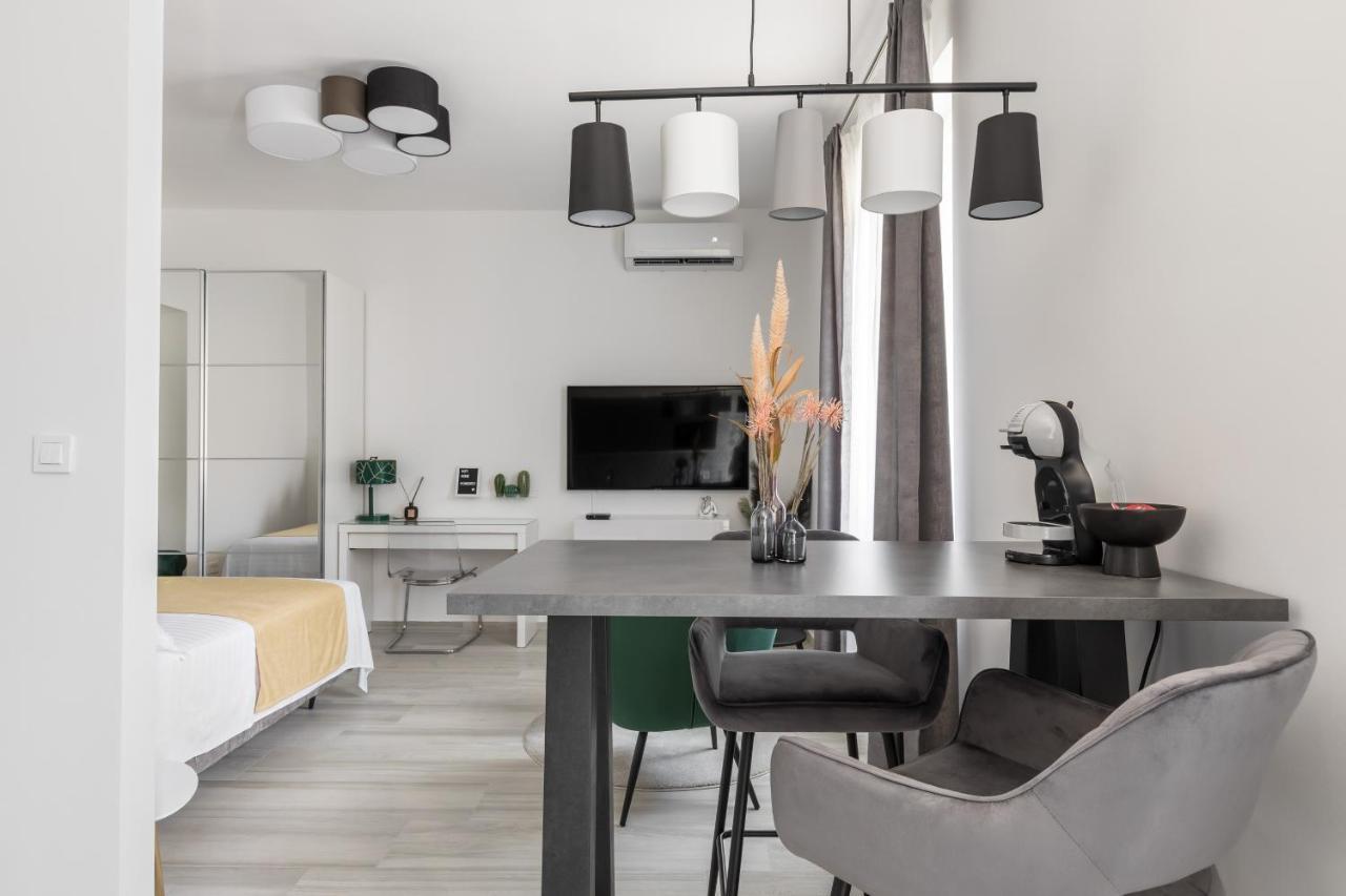 Studio Apartment Home Спліт Екстер'єр фото